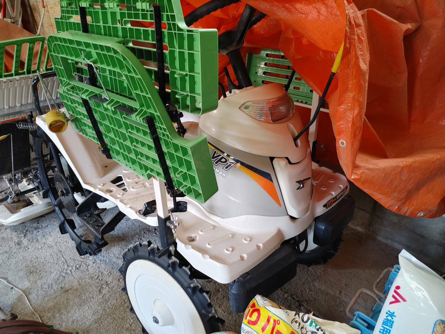 熊本県ヤンマー　田植え機　VP1