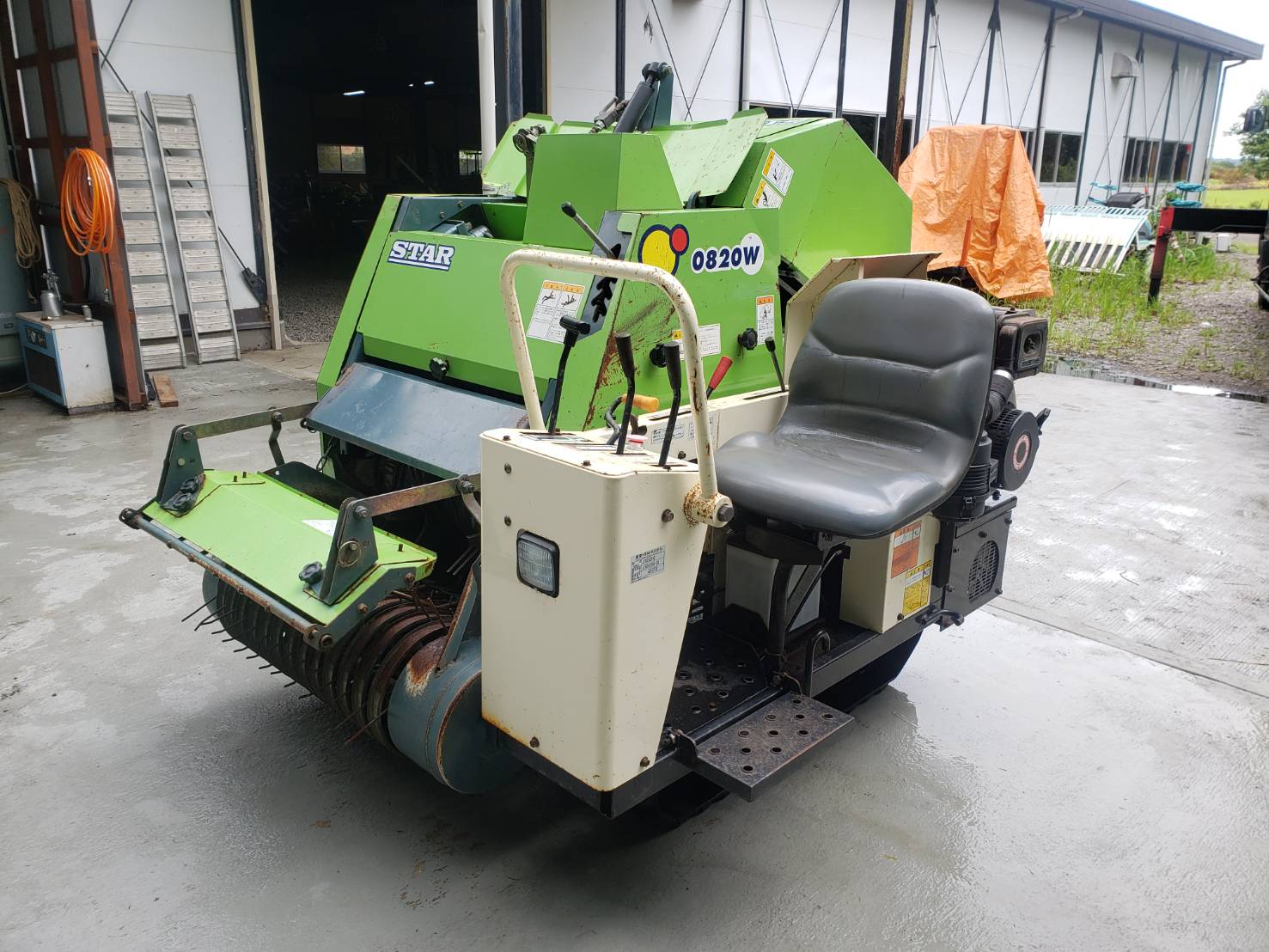 宮崎県スター　自走ロールベーラー　JCR0820WD