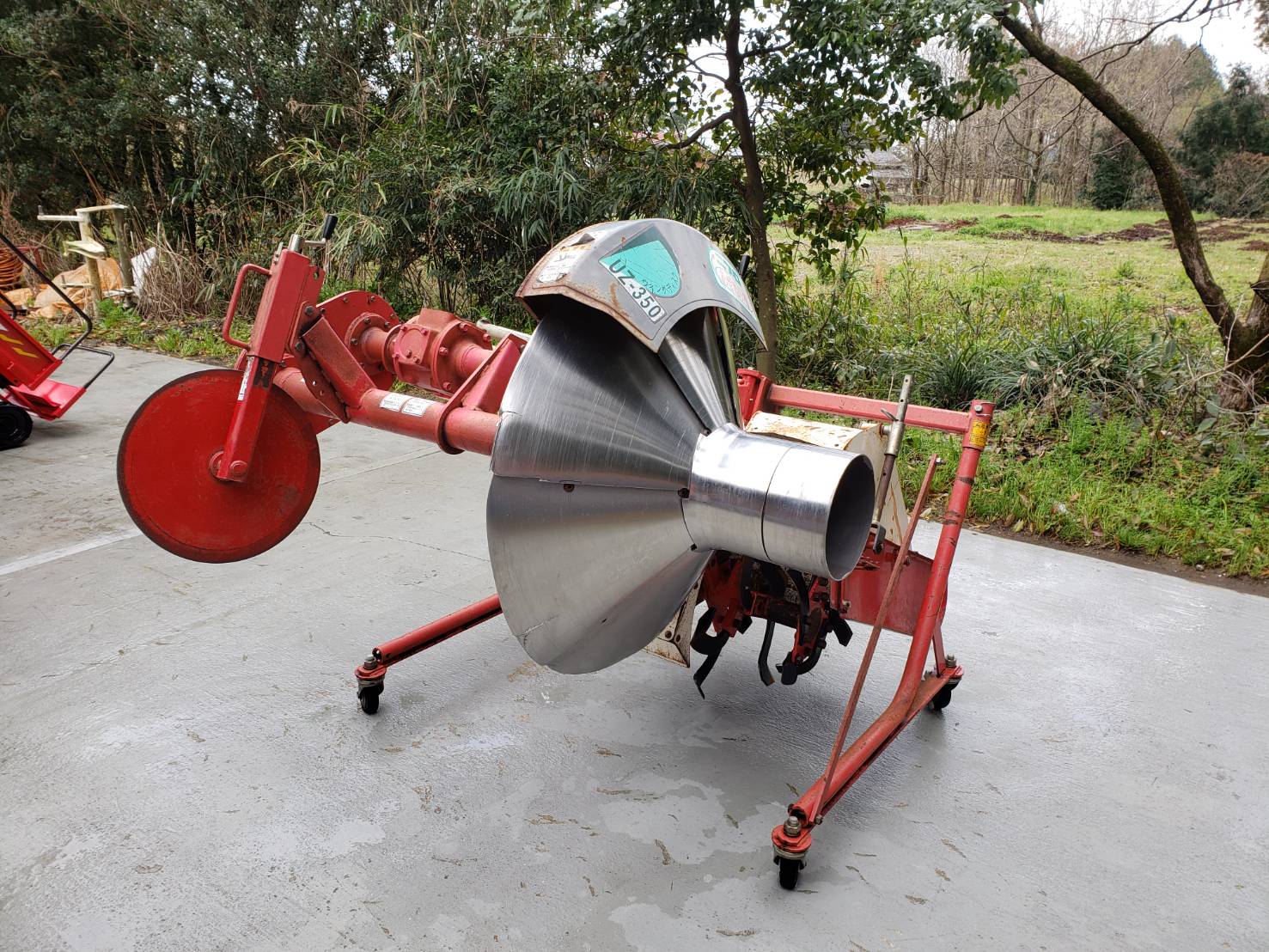 宮崎県ニプロ　あぜぬり機　UZ350