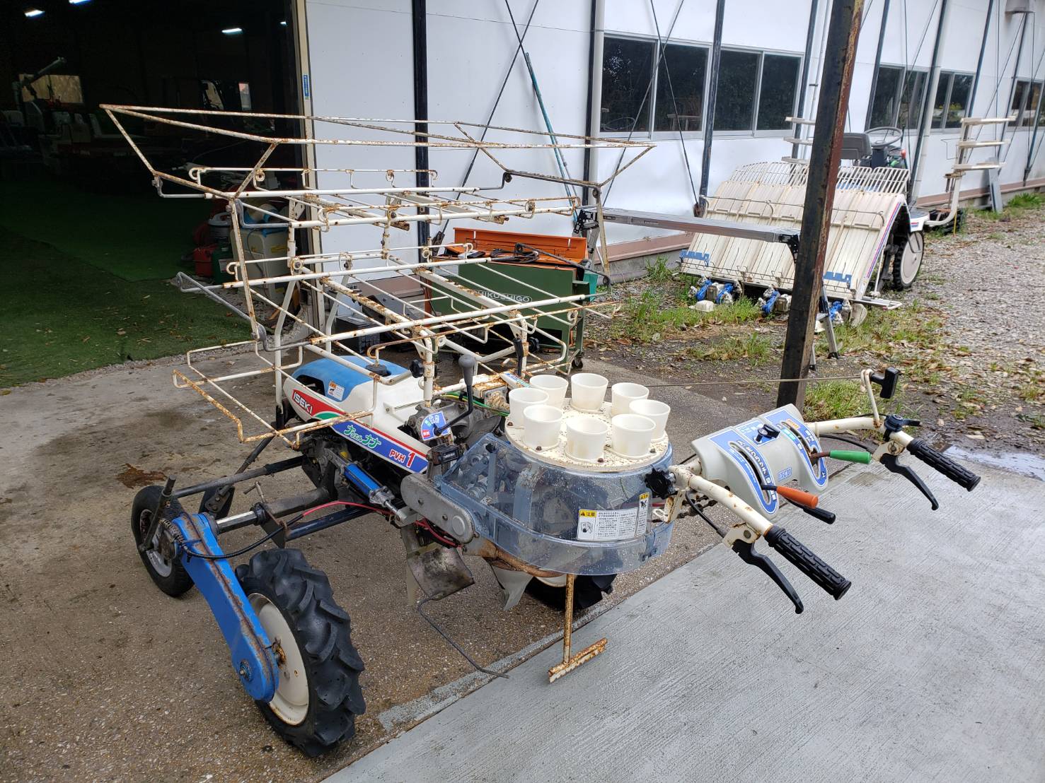 宮崎県イセキ　タバコ移植機　PVH1-90TLLD