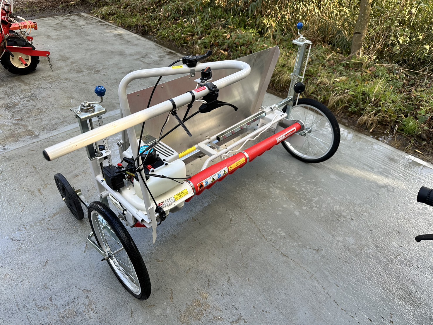 宮崎県みのる産業　ネギ類剪葉機　TC-110D