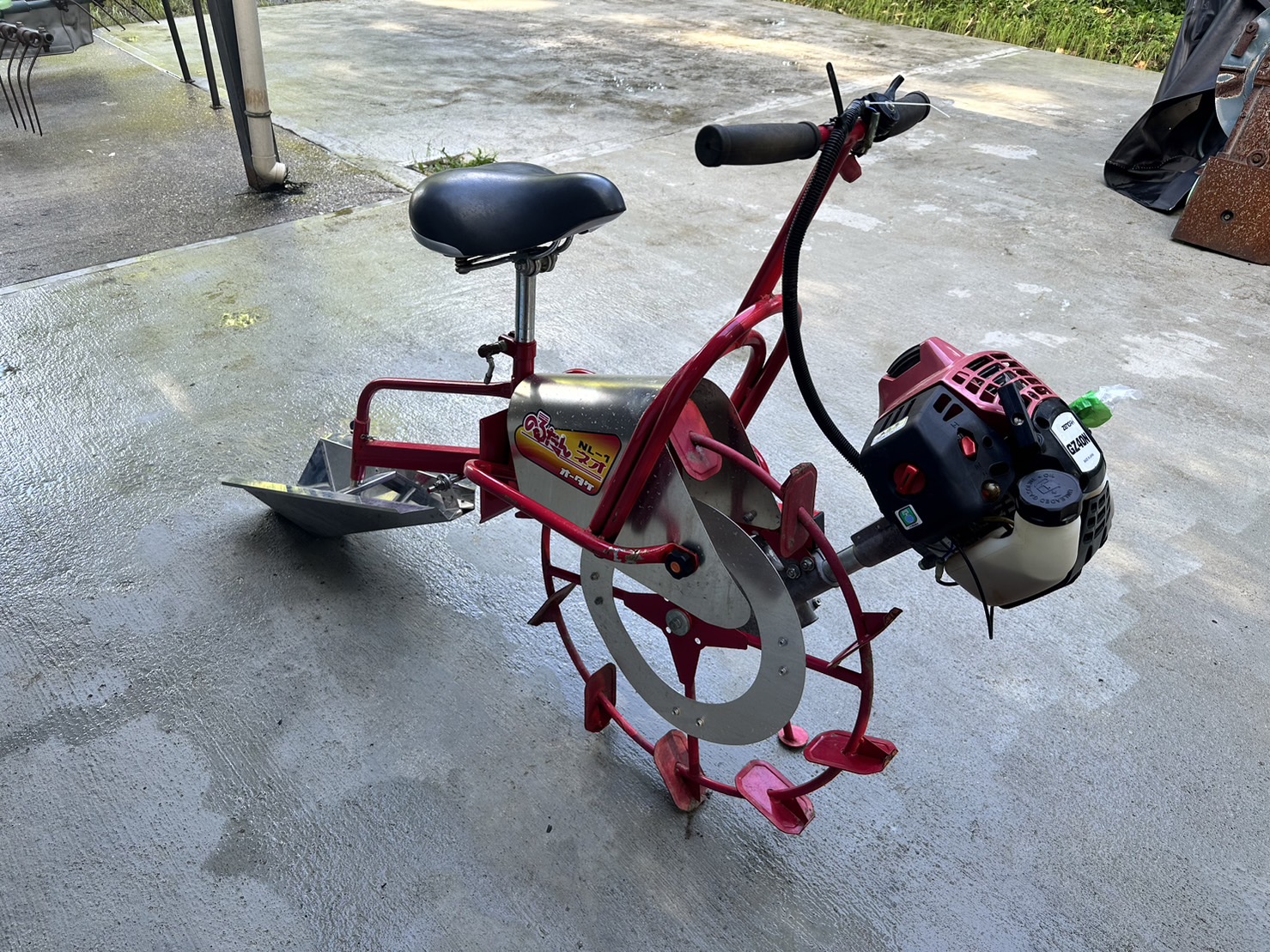 熊本県大竹製作所　乗用溝切機　NL-1