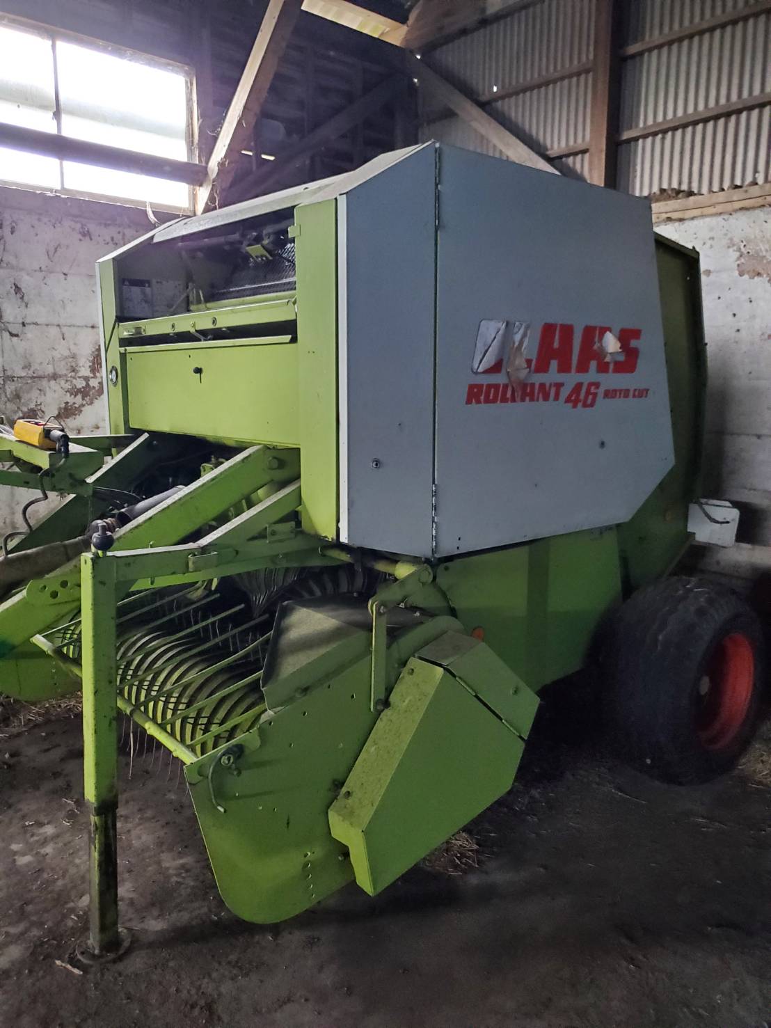 鹿児島県CLAAS　ロールベーラー　046